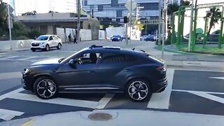 Brutal Lamborghini Urus Matte Black filmed with both phone and Ray-Ban Wayfarer Stories 😎[4k 60p]