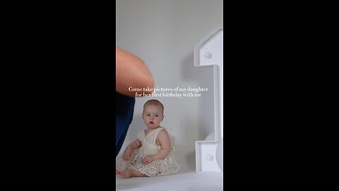 Take my daughters one year old photos with me!