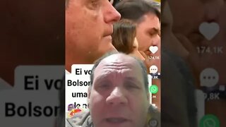Bolsonaro chora em culto religioso