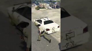 GTAV: GANG robs store=shootout #shorts #short #youtube #gta5 #gaming