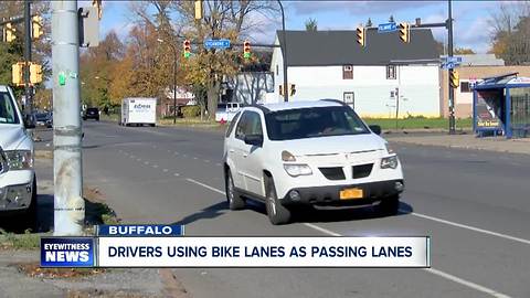 Stay in your lane! Neighborhood warns drivers to share road with bikes