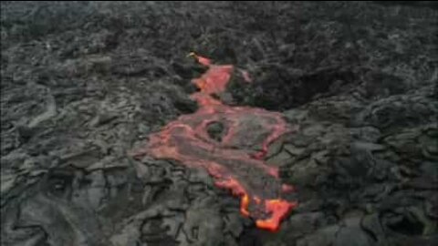 Un drone filme le volcan Kilaunea