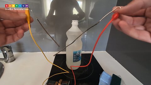 Making a litre of colloidal silver 'on the hop' with batteries