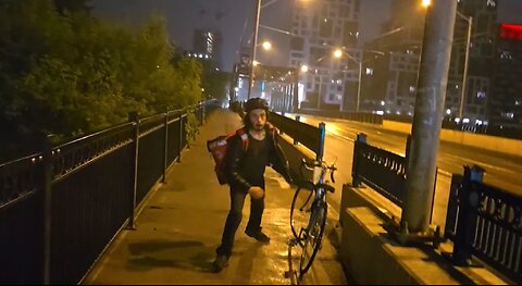 lilDealy pressing a guy on a bike