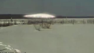 Siberian UFO-Aliens Shows A Strange Glowing Space Craft On The Ground-March 01, 2011