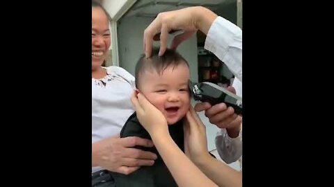 ADORABLE BABY’S REACTION