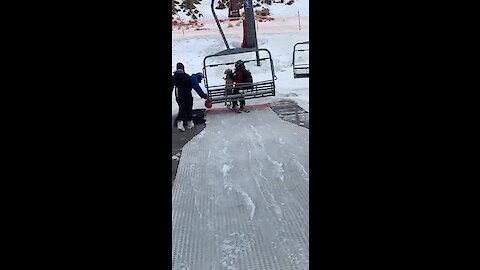 Snow Dog's Adorably Perfect Ski Lift Execution