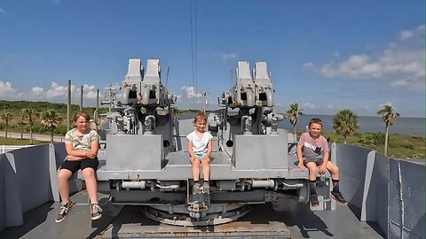 What's to see in Texas? WW2 Battleship | NASA | Galveston Beach | Amazing Parks | Crawfish | Buc-ees