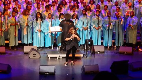 Kim Burrel "There is None Like You" in Paris (and Total Praise Mass Choir in Paris - 2022)