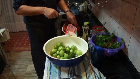 Pickled of green tomatoes and peppers that didn't ripen in November (P1)