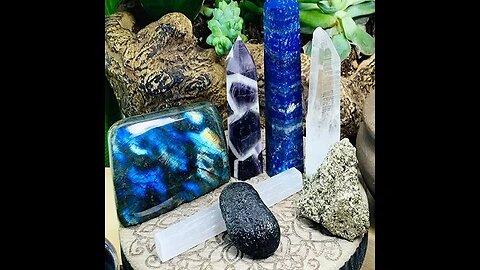 FEELING A DEEP CONNECTION WITH THE COSMOS THIS STARSEED CRYSTAL ALTER KIT IS FOR YOU