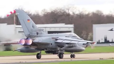 Impressive Luftwaffe Eurofighter & Tornado Takeoff