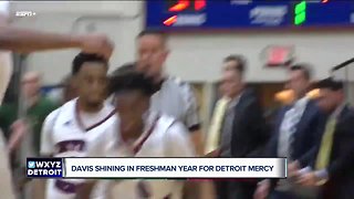 Antoine Davis shining in freshman year for Detroit Mercy
