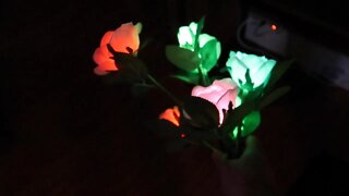 Solar Garden Flower Lights Outdoor, Waterproof Colors Changing 14 Roses Solar Flowers Stakes Lights
