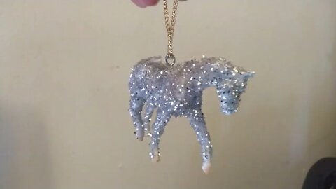 First glitter horse decoration done