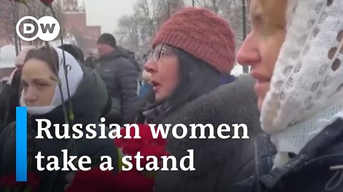 Wives of Russian soldiers protest against 'endless war' in Ukraine | DW News