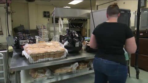 Green Bay caterers battle a food supply shortage with an influx of summer events