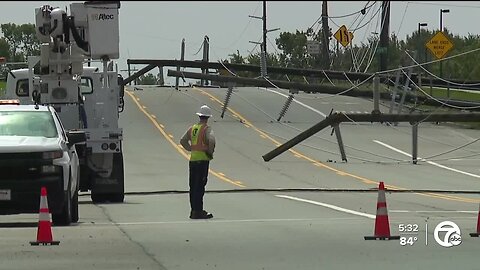 Hundreds without power in Commerce Township after multiple power poles knocked out