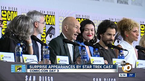 Comic-Con Day 3: Sir Patrick Stewart surprises Star Trek fans