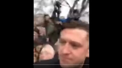 523-Muslim Gets Personal With Tommy Robinson @ Speakers Corner.