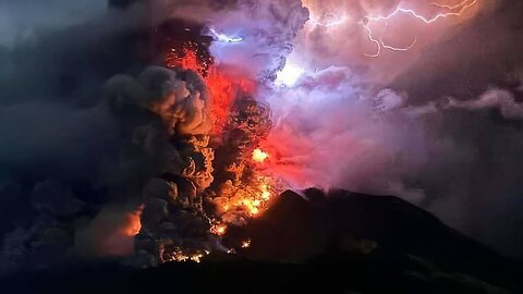 Italy NOW! Volcanic Chaos: Etna and Stromboli Erupt Simultaneously