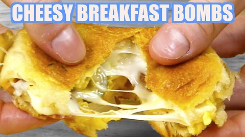Cheesy bacon and egg breakfast bombs