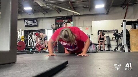 'It's our final workout:' Friends at Strong Barbell Club host special workout honoring Officer Daniel Vasquez