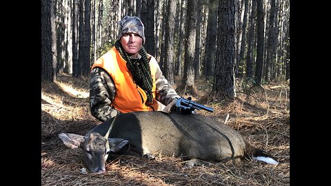 HANDGUN HUNTING - Whitetail with Smith and Wesson Model 57.