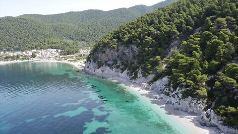 "Captivating Sea Waves and Beach Scenery - A Stunning Free HD Drone Video"