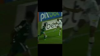 Pedro Raúl se isola na atilharia do Brasileirão e Goiás vence o Santos a na Vila Belmiro #shorts