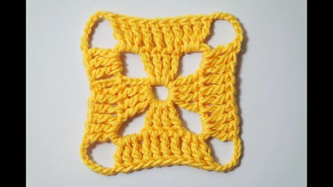 How to crochet simple square free written pattern in description