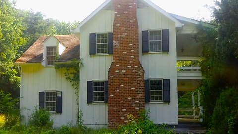 Scooter Tramp Scotty. An Interesting Abandoned House In Virginia.