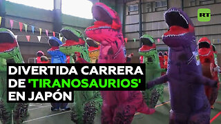 ‘Tiranosaurios’ compiten en una divertida carrera en Japón