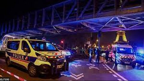 Paris attack near Eiffel Tower leaves one dead and two injured | BBC News