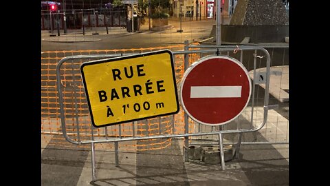 "Rue Barrée" by Robert W. Chambers