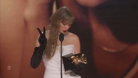 taylorswift announced new album in Grammy's awards function