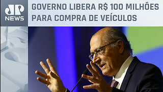 Geraldo Alckmin participa de evento em fábrica de caminhões