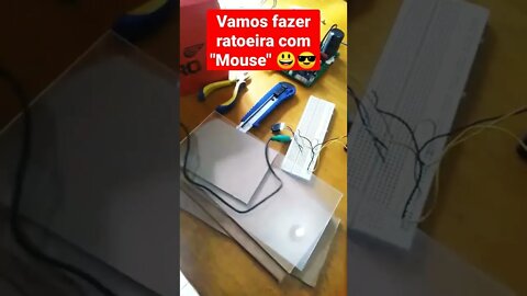 Vamos fazer uma ratoeira usando um mouse velho. 😃😎