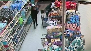 Tucson Police seek information in purse thefts