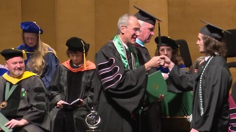 UW Green Bay celebrates fall graduates with Packers President