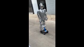 AI ROBOT GETS DESTROYED