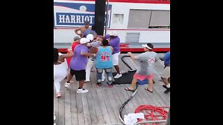 Gigantic Fight At Alabama Dock Is Something Out Of WWE