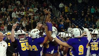 Warren De La Salle wins Division 2 championship