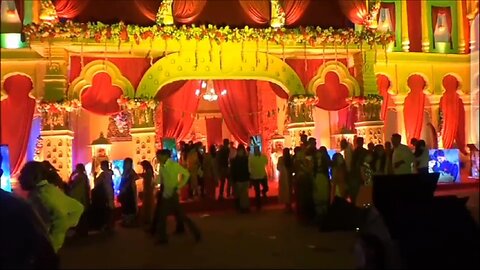 Lavish Indian Asian wedding: epic food stalls serving yammy food to there guest