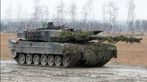Tanques alemáns Leopard 2A6 de la OTAN/Ucrania destruidios y abandonados en el campo