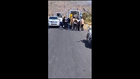 A bus exploded in the Turkish province of Şırnak