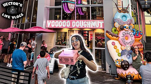 Voodoo Doughnuts at CityWalk Orlando! | Universal CityWalk Orlando at Night | Florida Vlogs