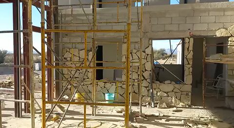 Instalando una piedra bien hermosa en nuestra casa en México