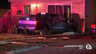 Truck crashes into Willowick house