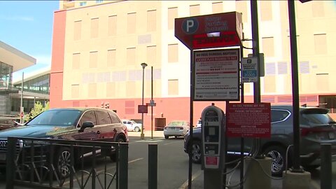 Denver urges unlicensed parking lots, garages to refund tickets